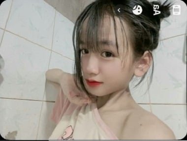 Mai Nhi trông non tơ nhưng cực kỳ tuyệt vời khi nhấp
